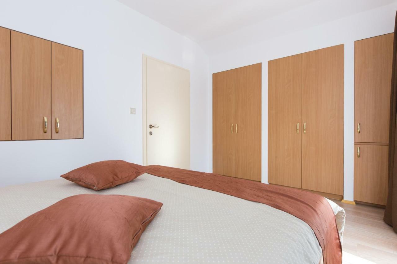 Apartman Ivona Malinska Extérieur photo