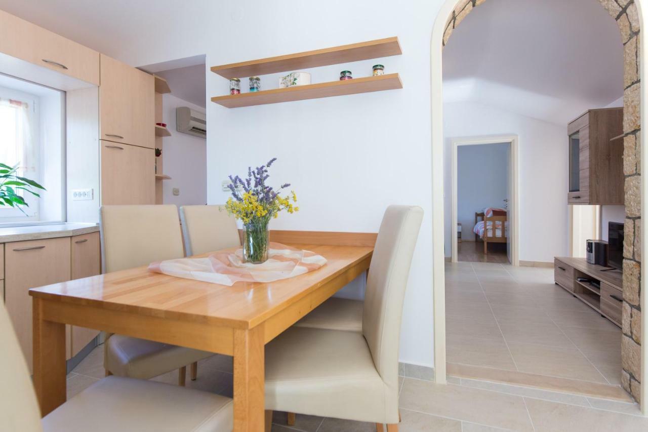 Apartman Ivona Malinska Extérieur photo